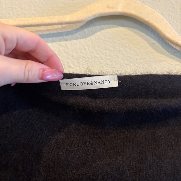 Elegant Black Women's Sweater - Picture 2 of 4